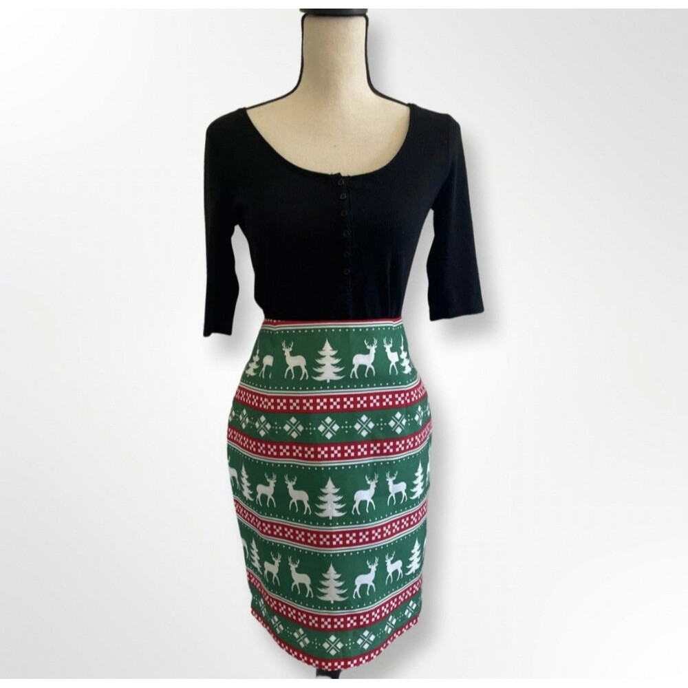 Holiday Ugly Sweater Themed Mini Skirt  Size Medium Christmas Party